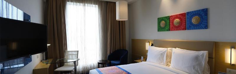 Holiday Inn Express Chennai Old Mahabalipuram Road Exterior photo