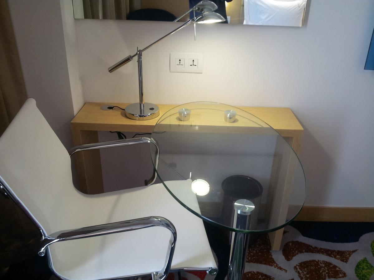 Holiday Inn Express Chennai Old Mahabalipuram Road Room photo
